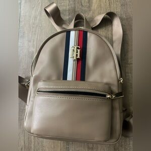 Womens Jaden Plus Backpack, Sherwood Tan🦇